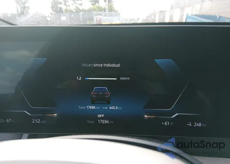 2024 BMW Ix xDrive50 z USA, uszkodzony, nr VIN WB523CF09RCP90639